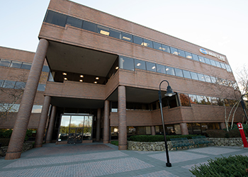 Exterior of Spaulding Outpatient Center Braintree